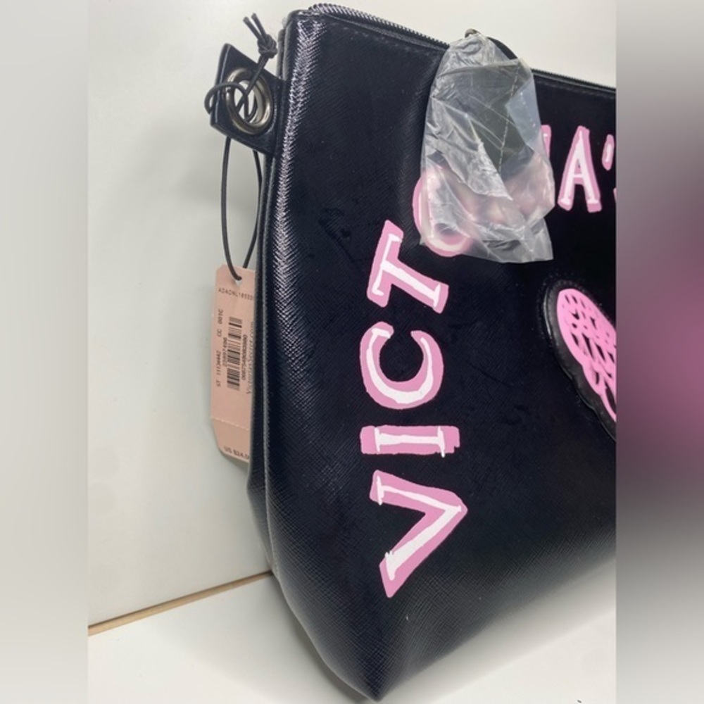 Victoria’s Secret‎ cosmetic bag - Picture 4 of 4